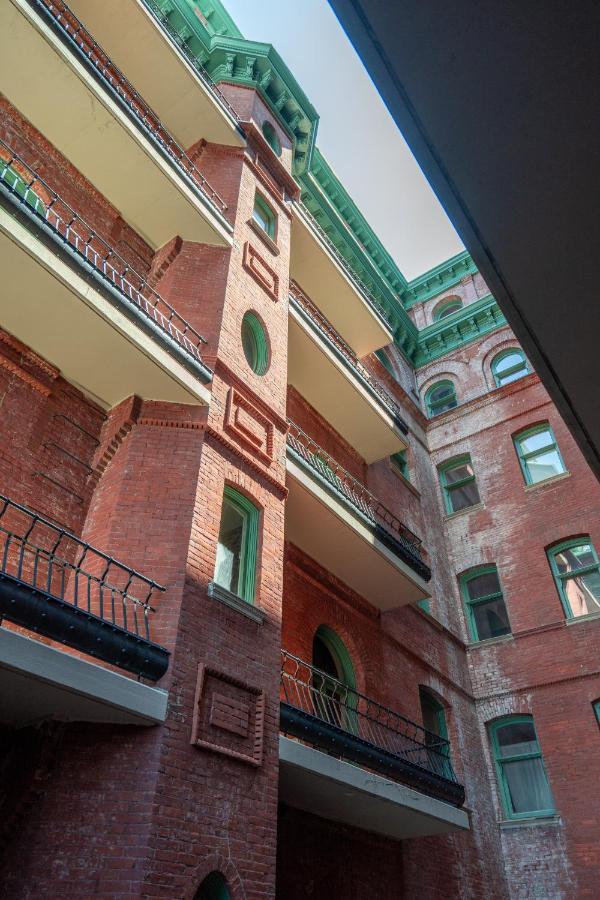 Mint House At The Divine Lorraine Hotel - フィラデルフィア エクステリア 写真